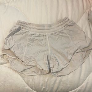 Lululemon hotty hot size 4 shorts